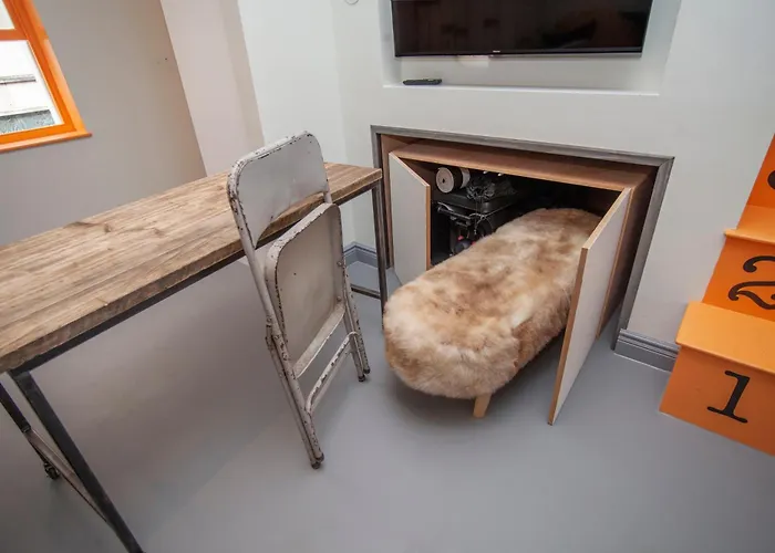 Higgihaus Aparthotel, Clare Street Bristol